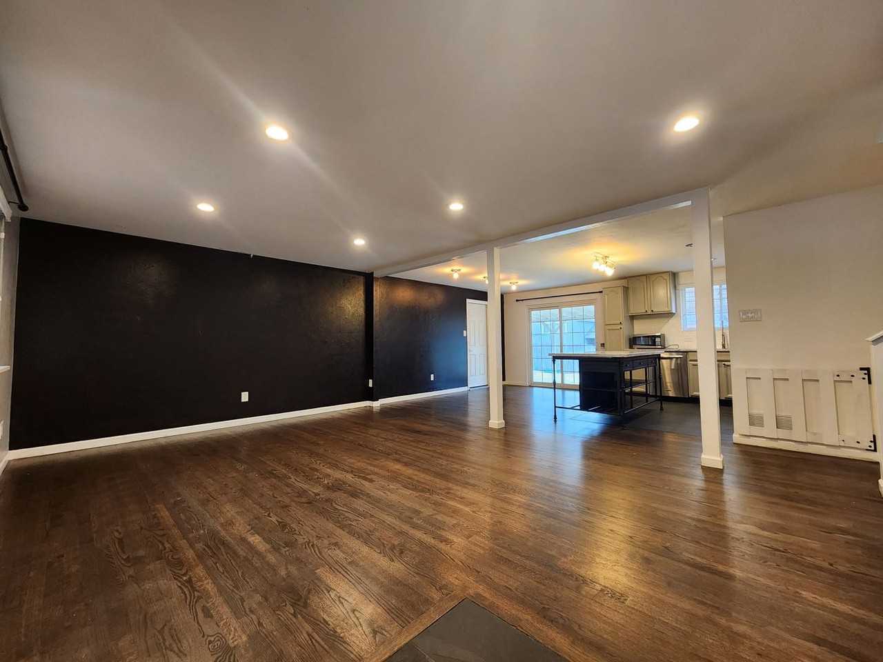 1547 S Jamaica St - Photo 3 of 43