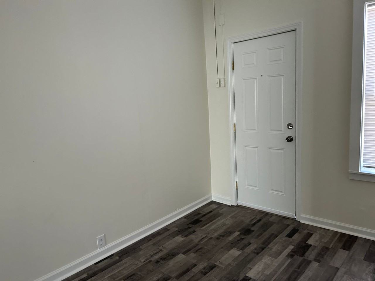 1017 Washington St - Photo 2 of 16