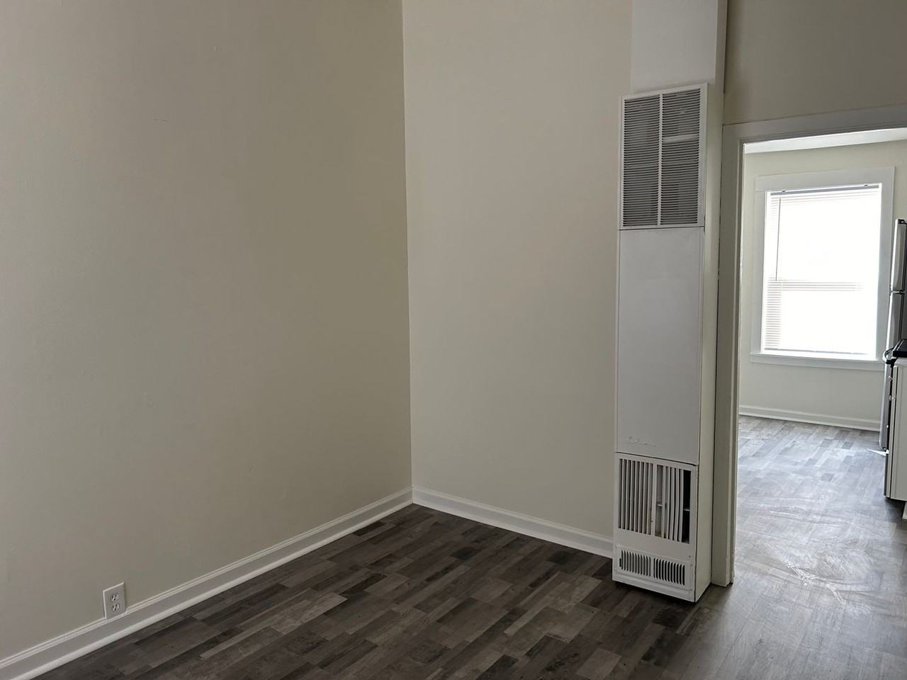 1017 Washington St - Photo 3 of 16