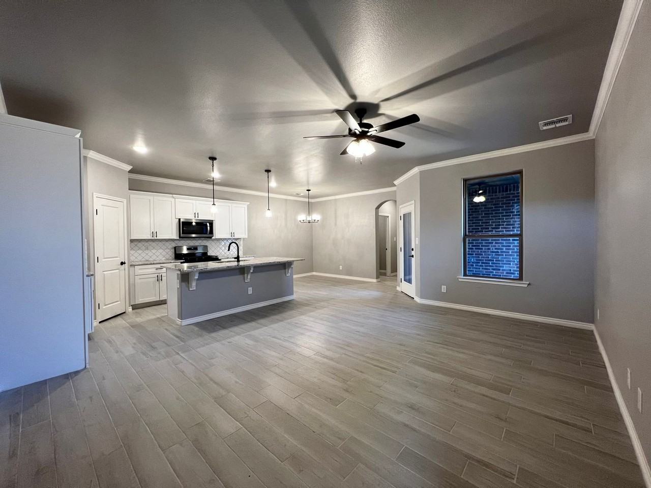 5302 Kilyn Ct - Photo 3 of 19