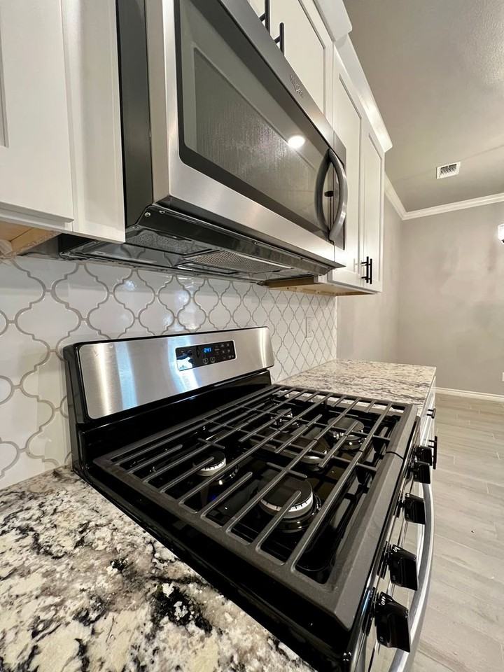 5302 Kilyn Ct - Photo 4 of 19