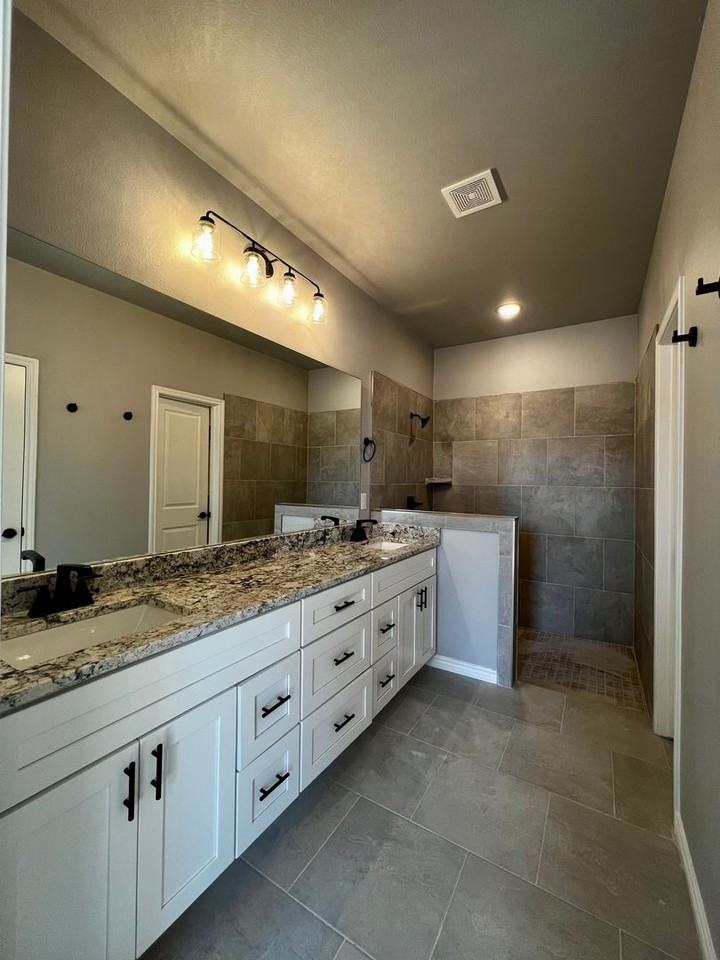 5302 Kilyn Ct - Photo 6 of 19