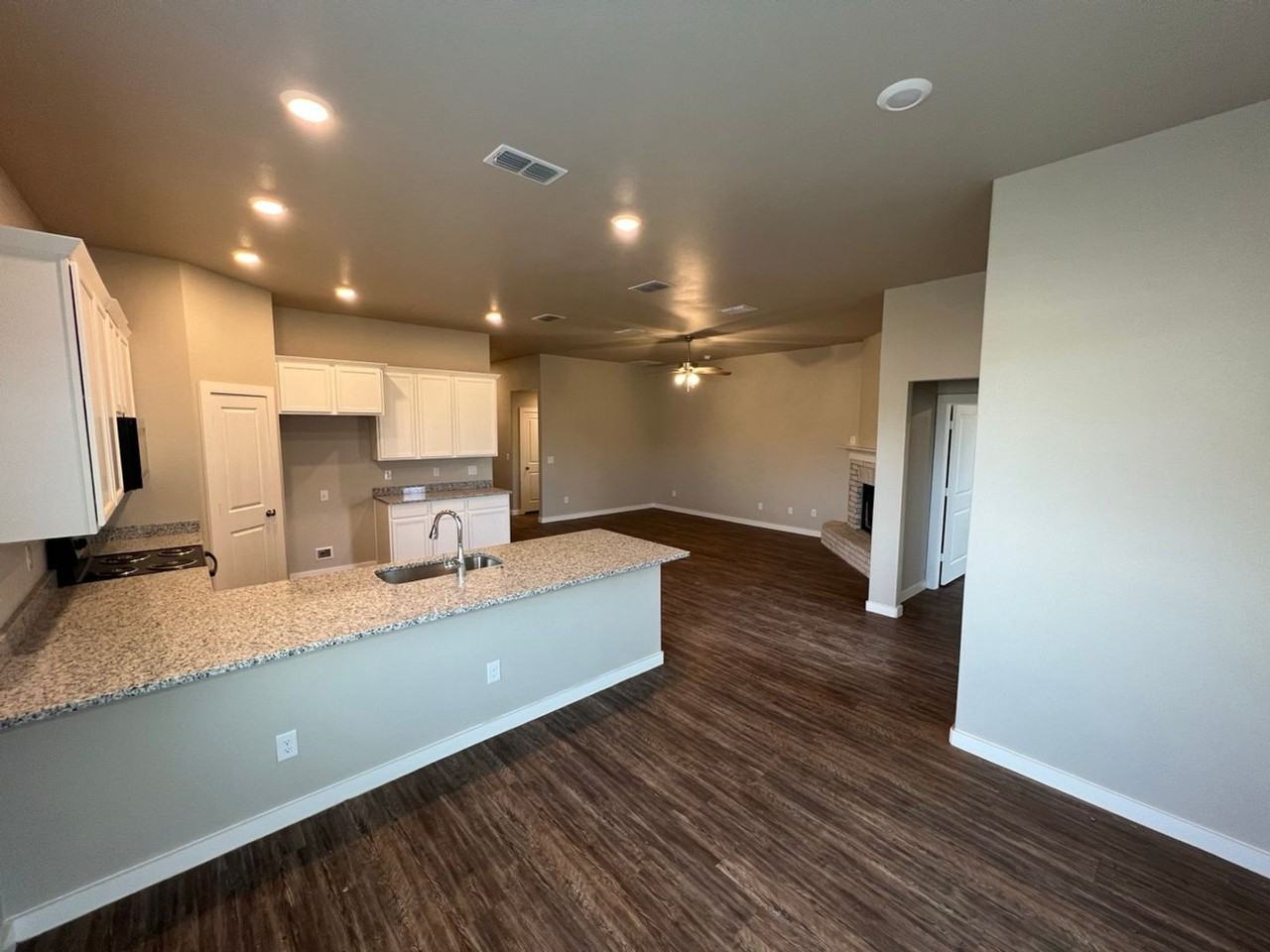 1918 Kirksey Ave - Photo 7 of 32