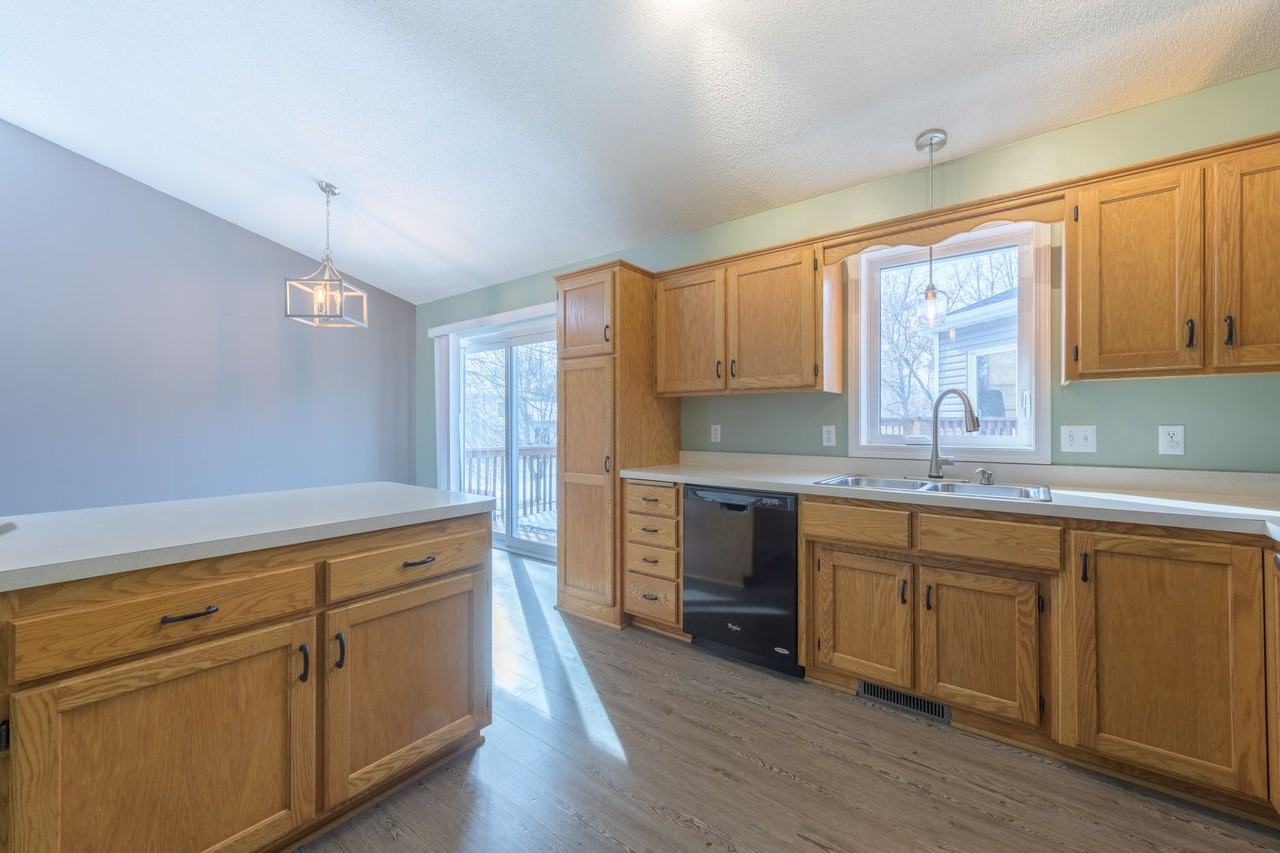 29830 Haileys Ct - Photo 3 of 43