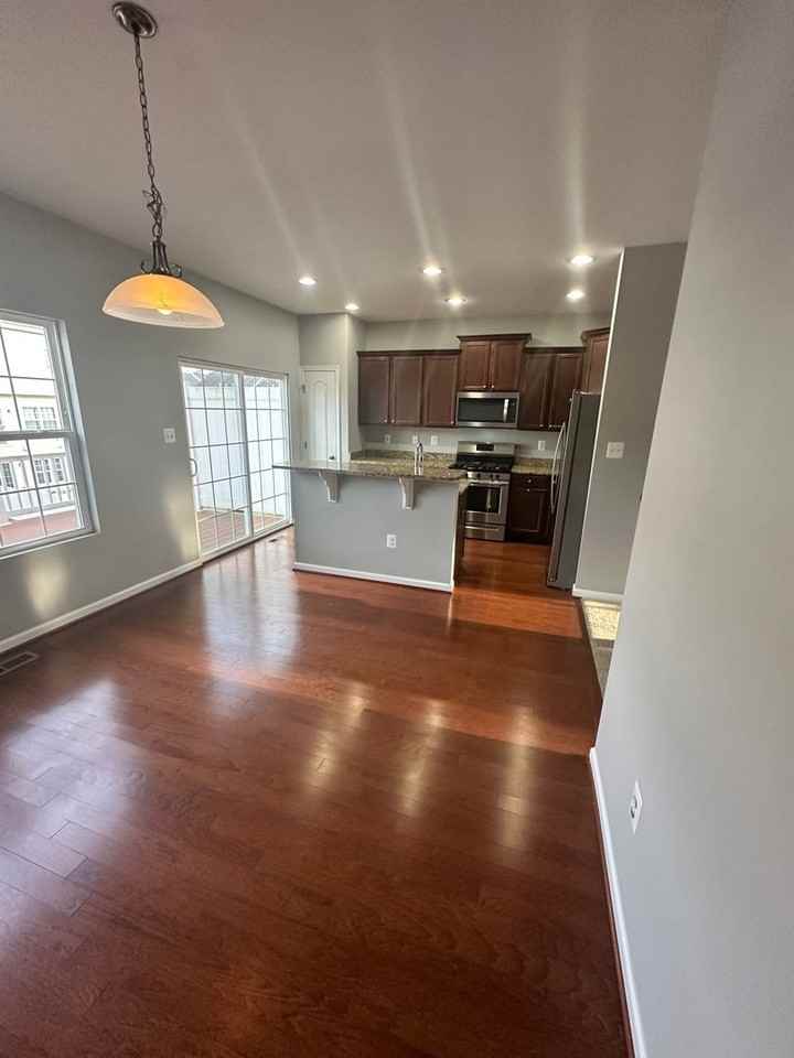 21099 Brunswick Ln - Photo 3 of 10