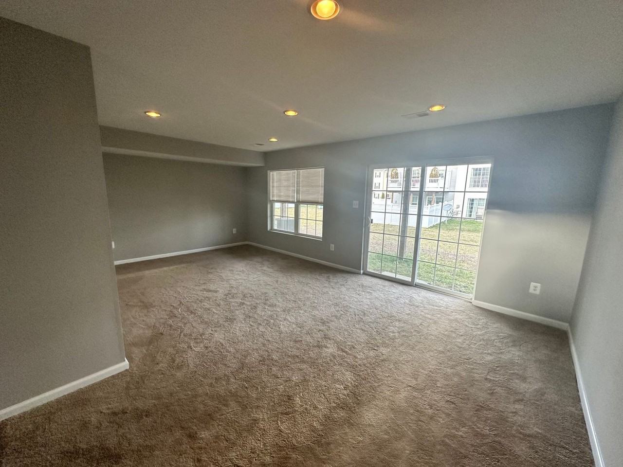 21099 Brunswick Ln - Photo 5 of 10