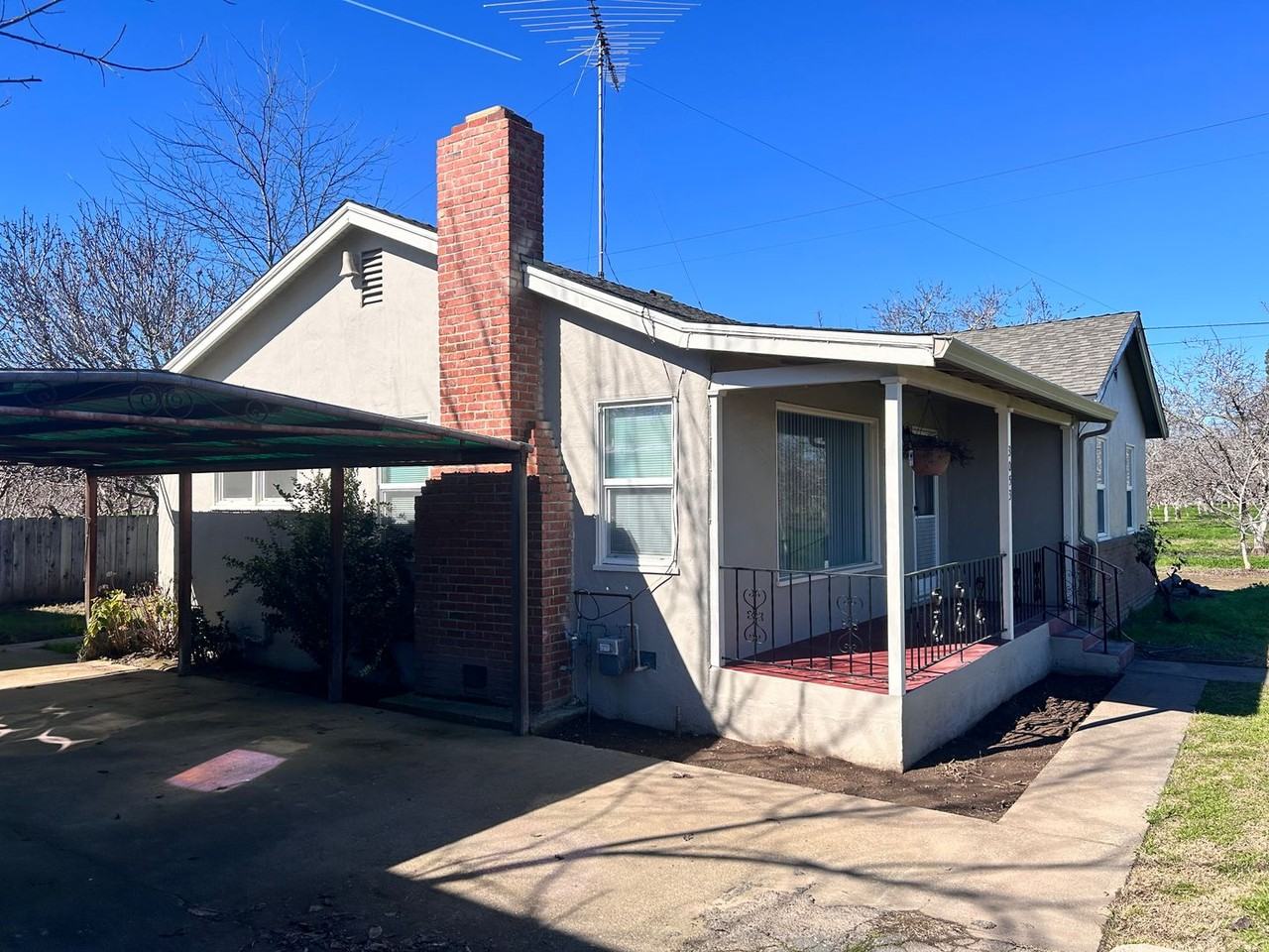 3053 N Arata Rd - Photo 2 of 22