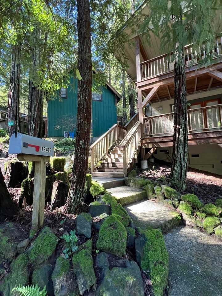 19496 Hidden Valley Rd - Photo 4 of 32