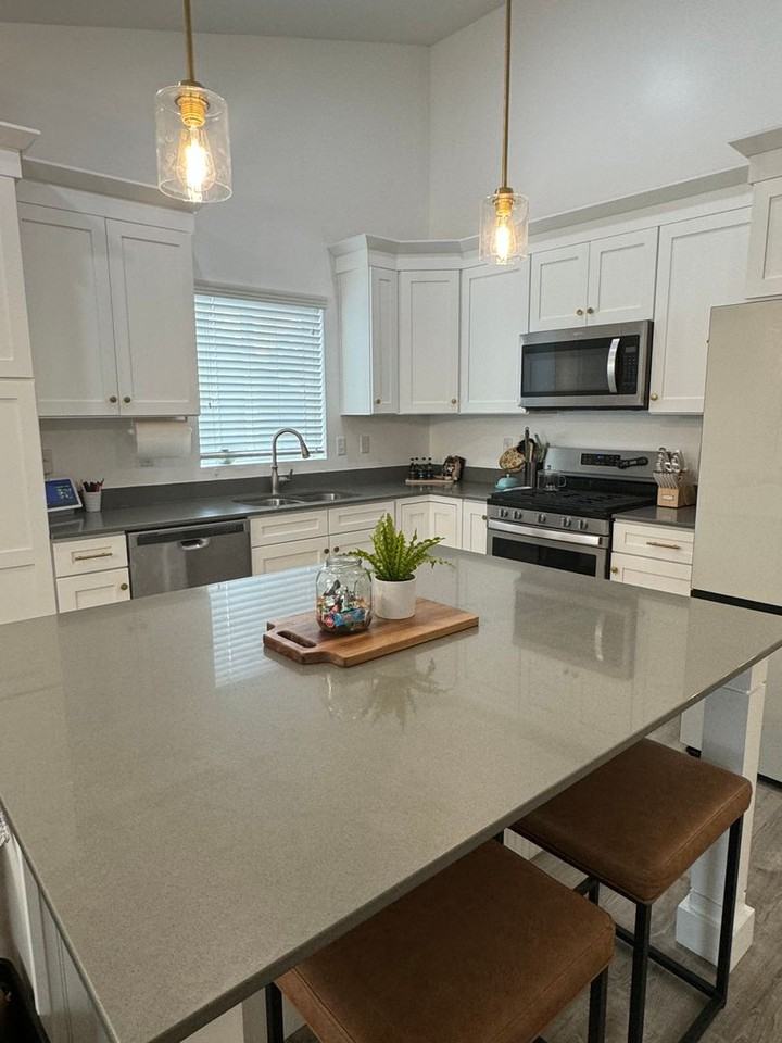 4988 W Barbuda Ln - Photo 3 of 19