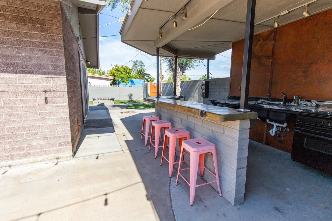 730 E Solana Dr - Photo 2 of 27