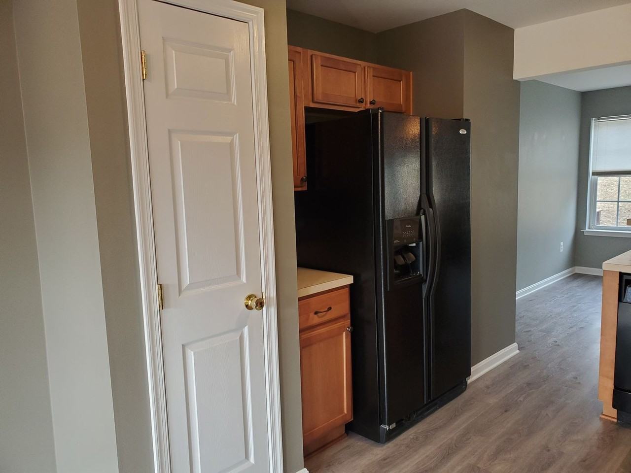 132 Knollwood Rd - Photo 3 of 23