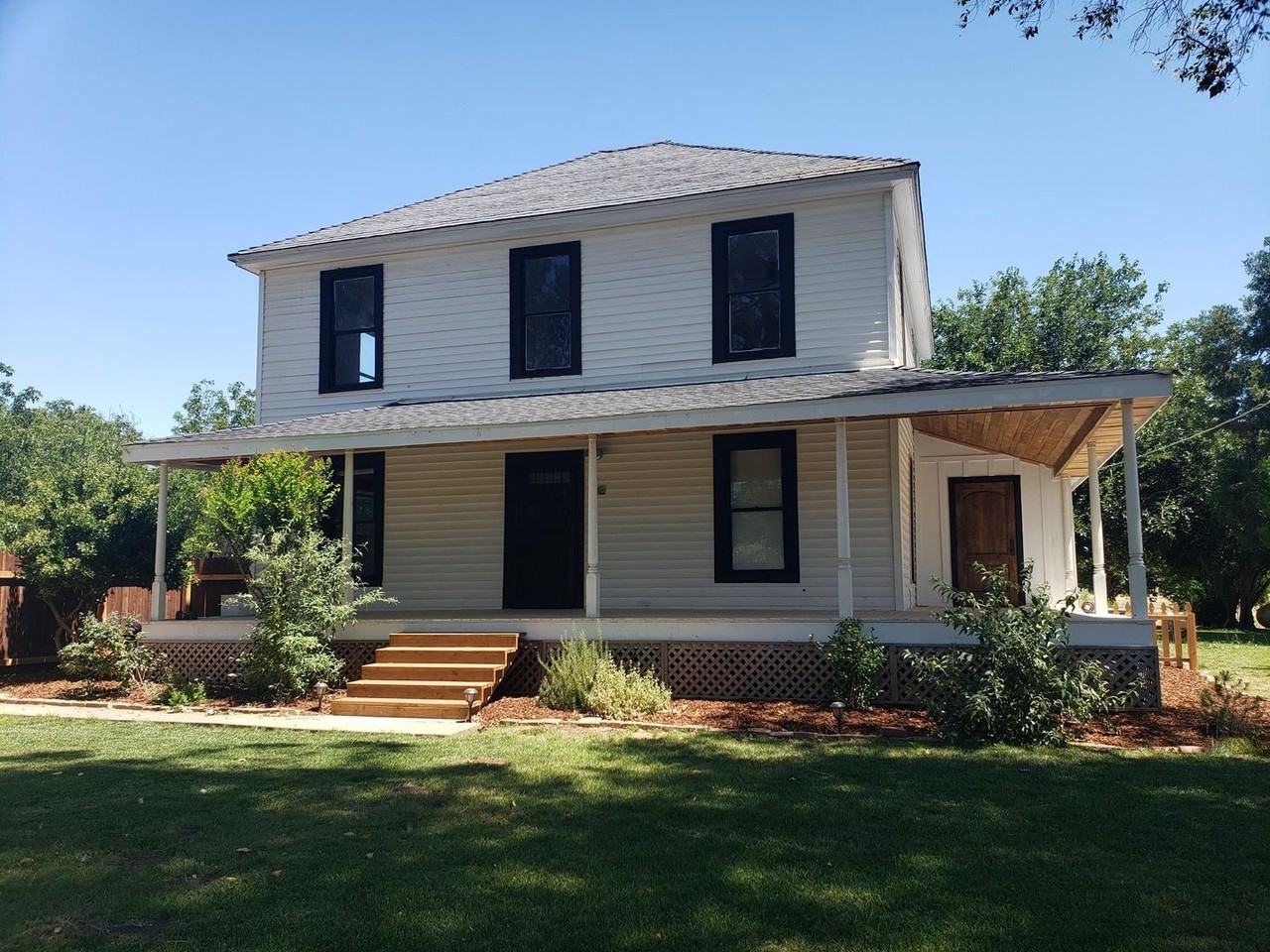 9720 State Highway 99e - Photo 2 of 29