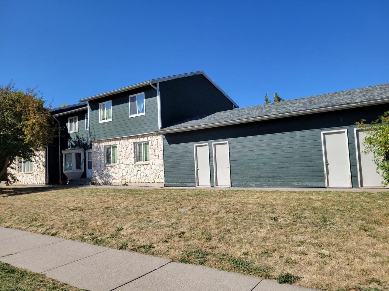 1605 W Koch St - Photo 3 of 35