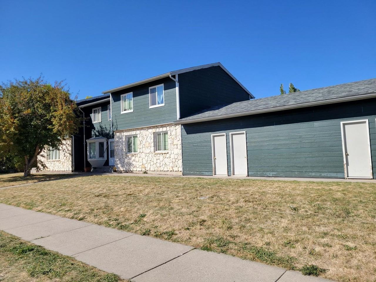 1605 W Koch St - Photo 7 of 35