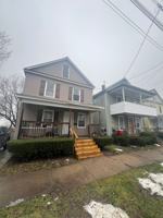 featured image of 450 E 2nd St