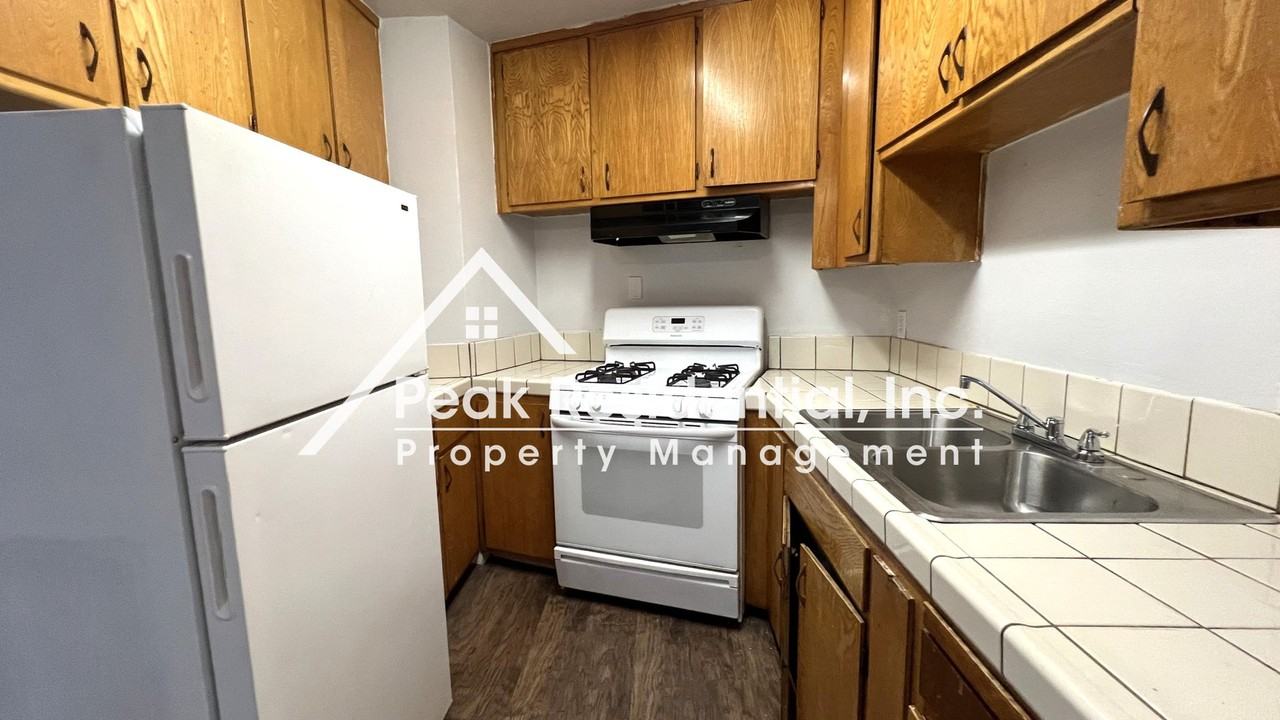 10540 Croetto Way - Photo 6 of 15