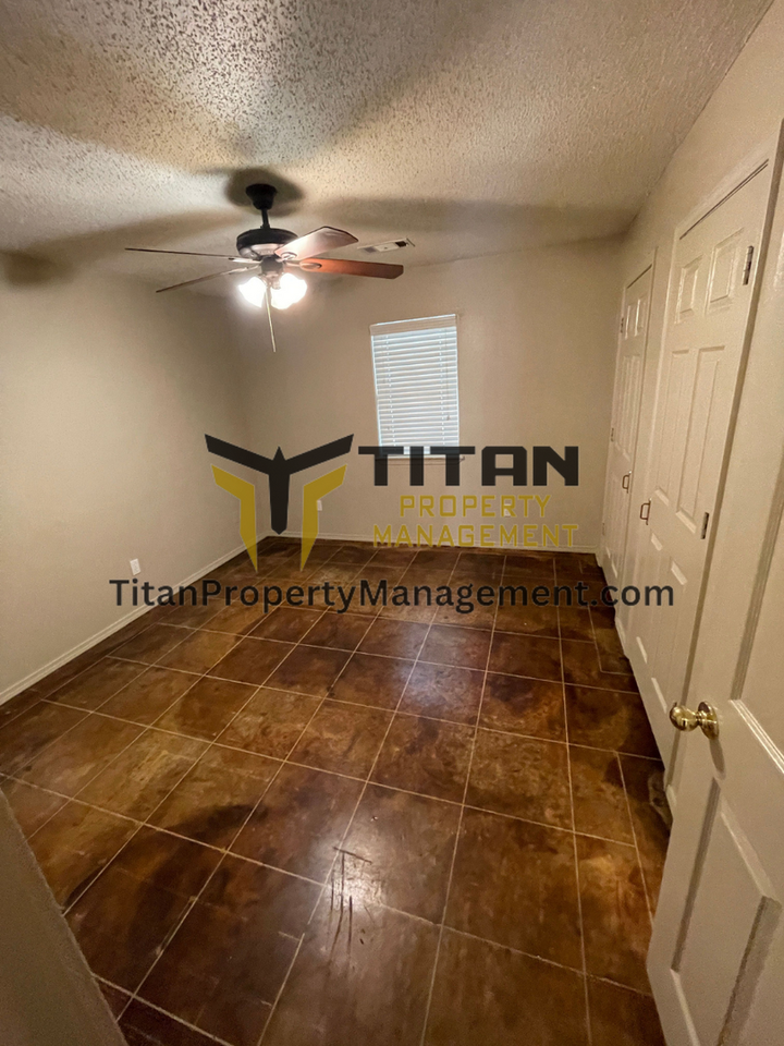 2010 Watts Rd #D - Photo 6 of 16