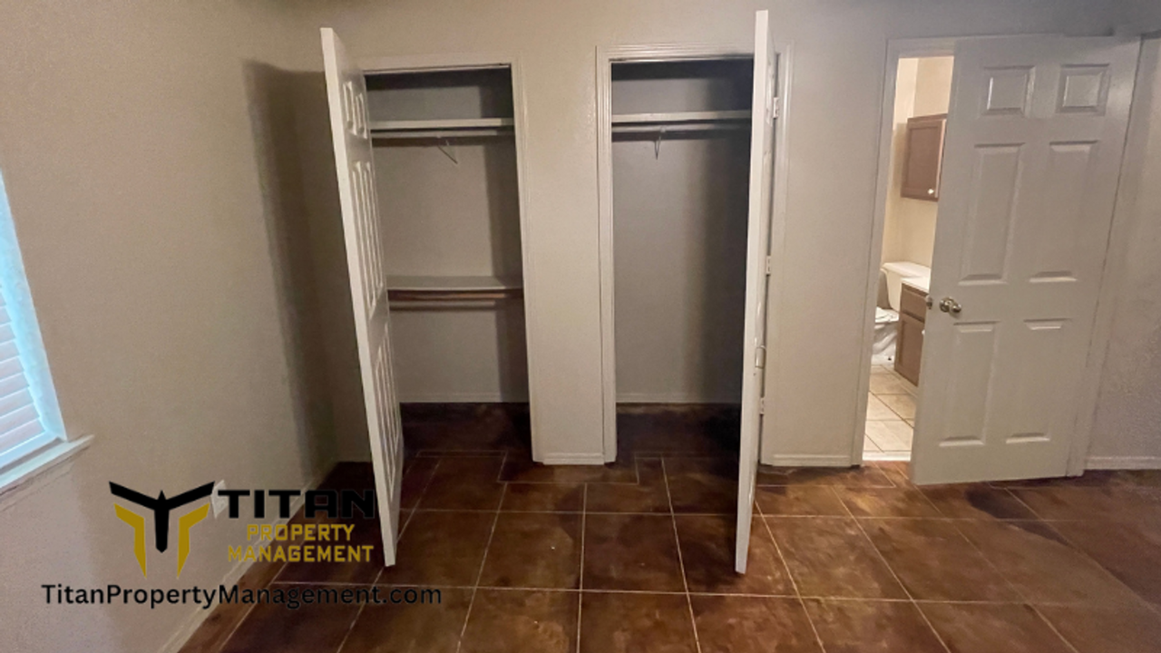 2010 Watts Rd #D - Photo 7 of 16