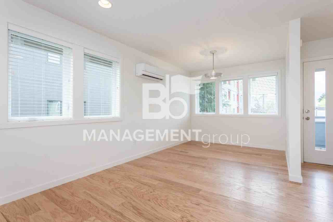4036 Ne Garfield Ave - Photo 4 of 17
