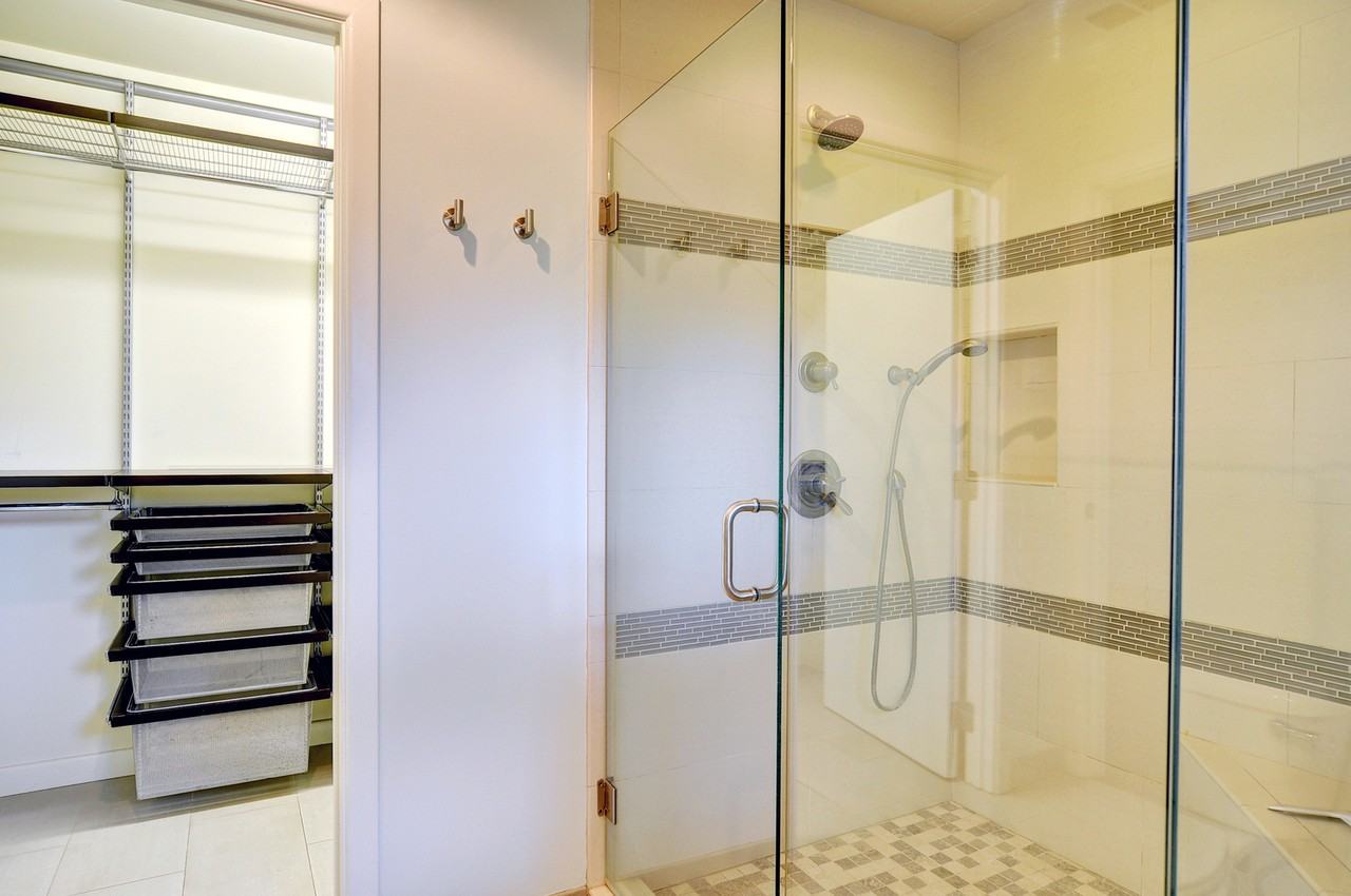 3201 Chaparral Ln - Photo 2 of 26