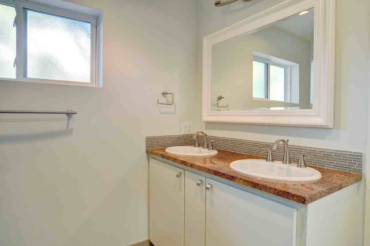 3201 Chaparral Ln - Photo 3 of 26