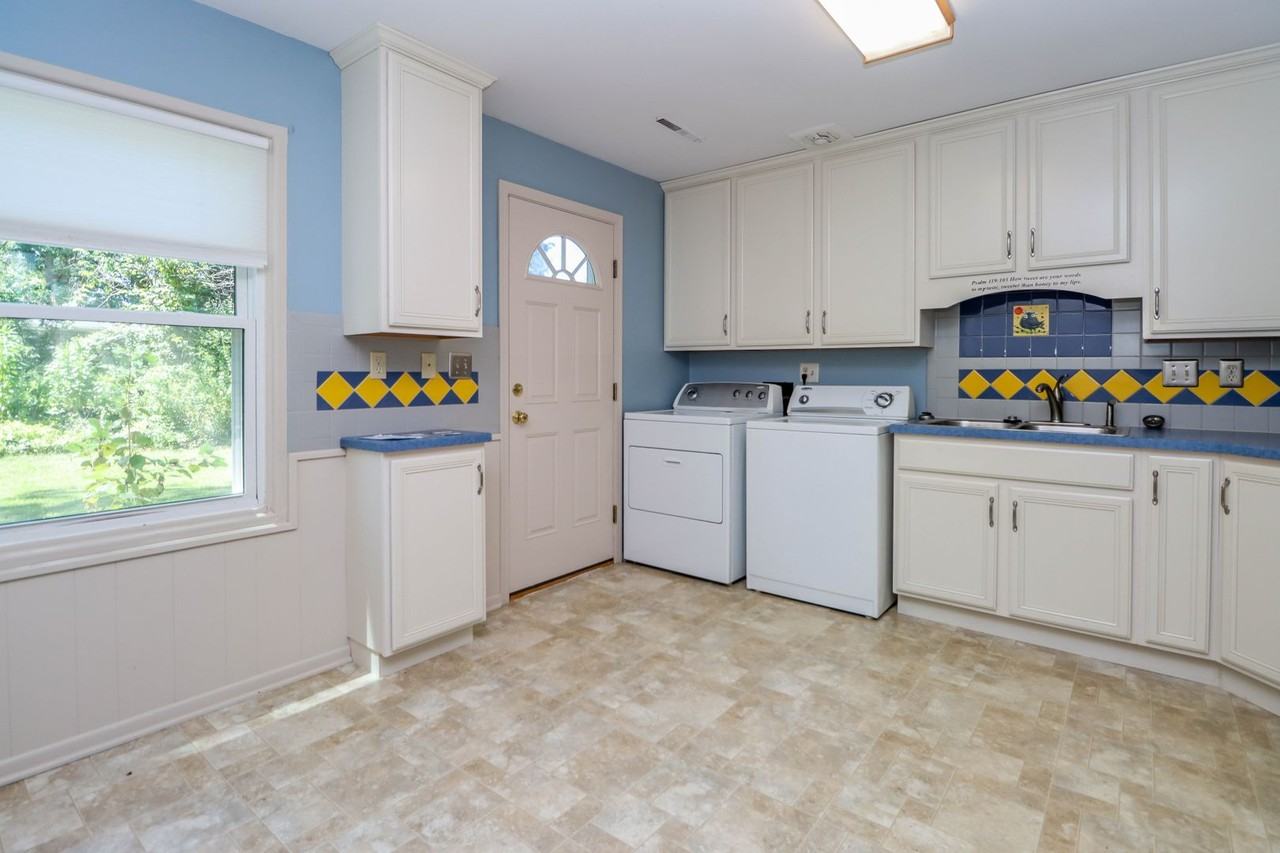 1506 Saint Andrew St - Photo 2 of 15