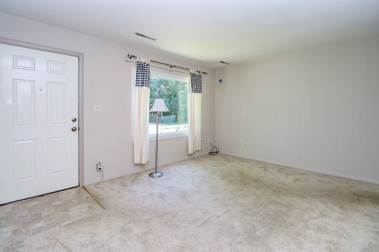 1506 Saint Andrew St - Photo 3 of 15