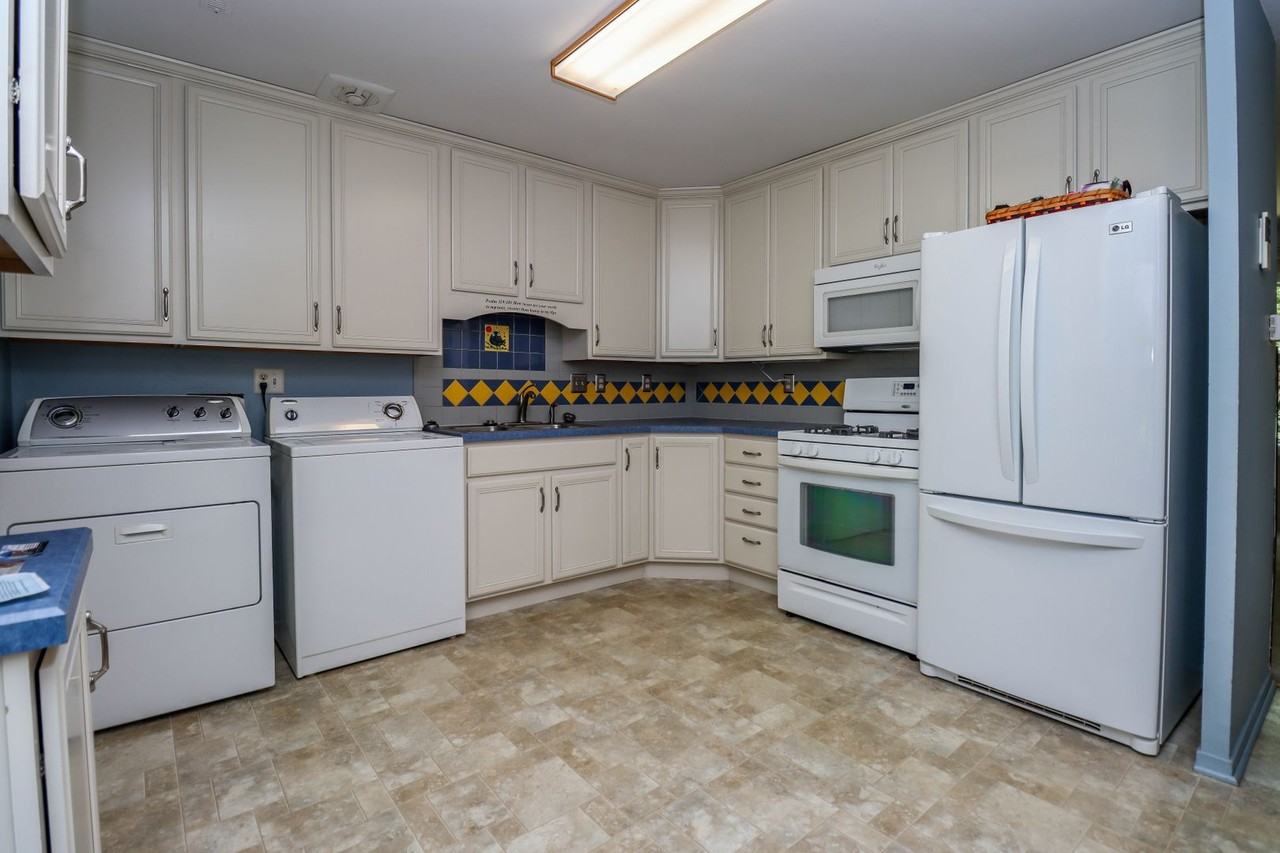 1506 Saint Andrew St - Photo 6 of 15