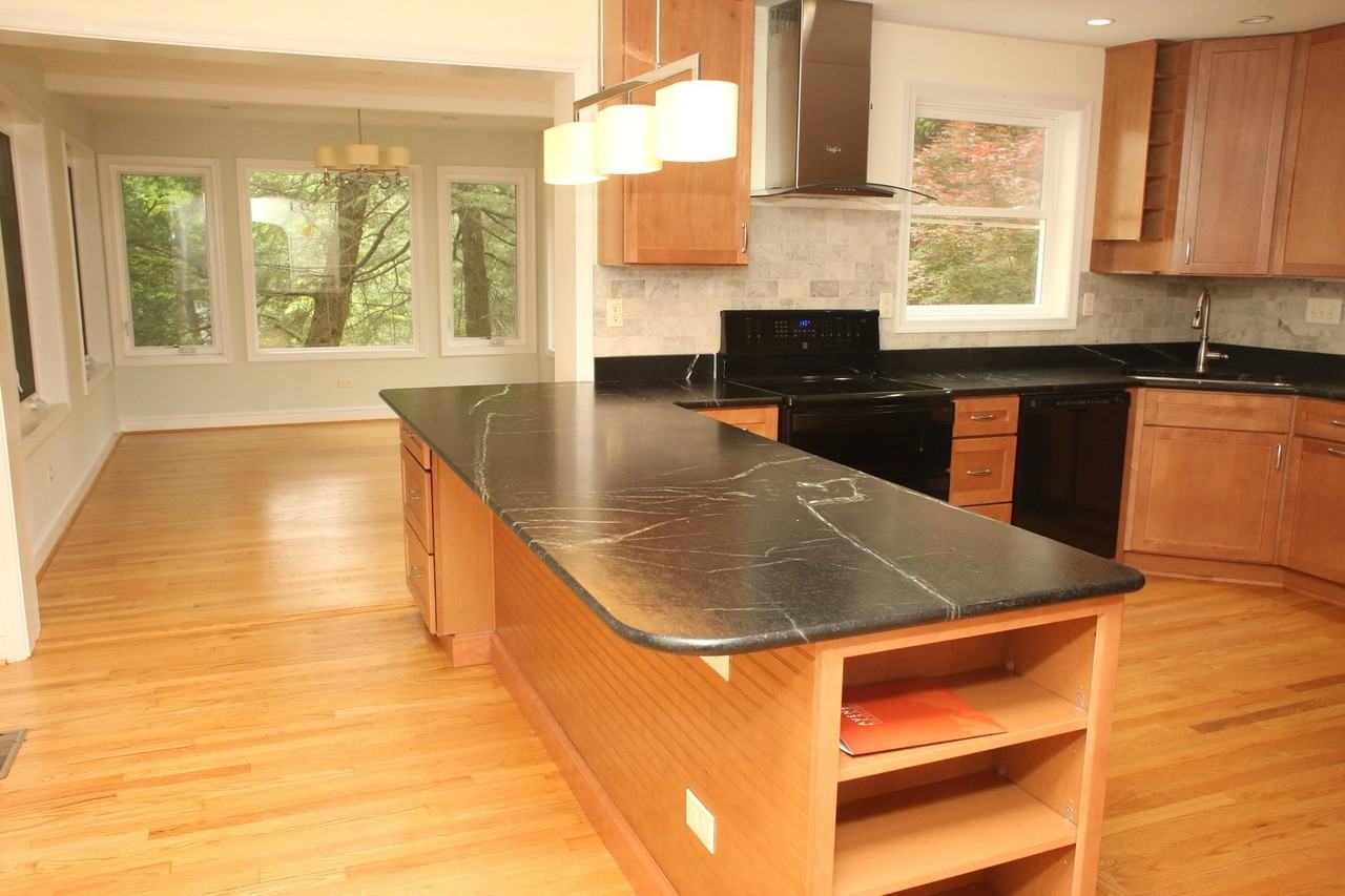 110 Warren Ln - Photo 3 of 43