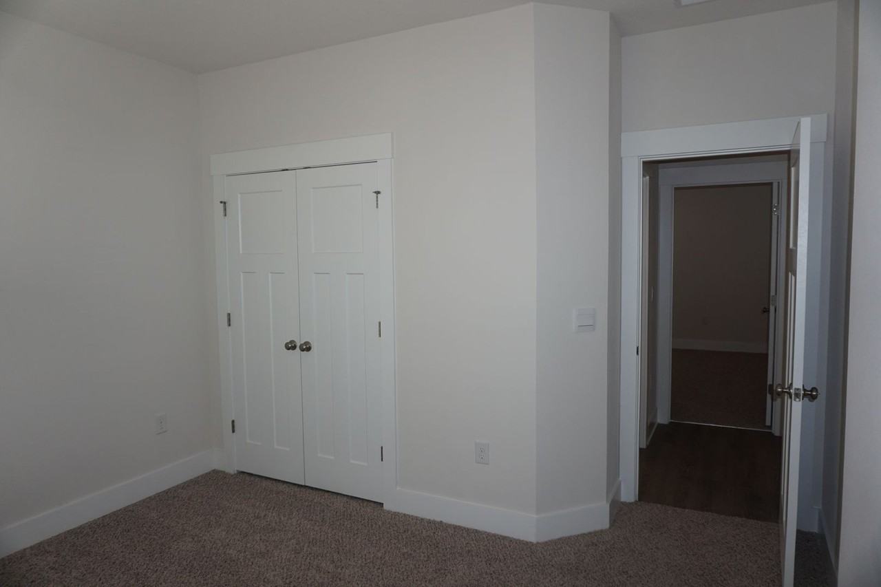 1621 Amaya Ln - Photo 7 of 26