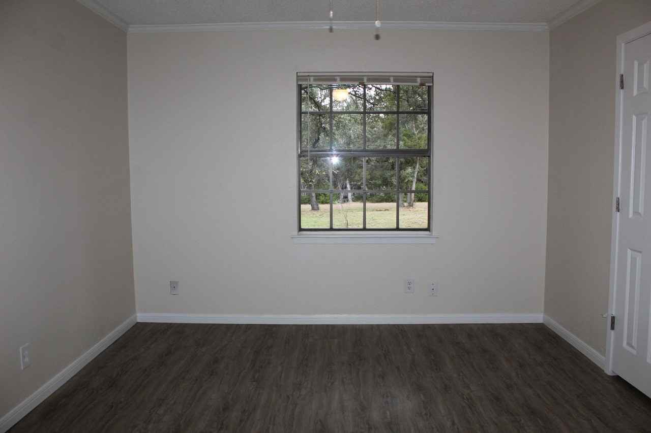 8 S Bowman Dr - Photo 7 of 18