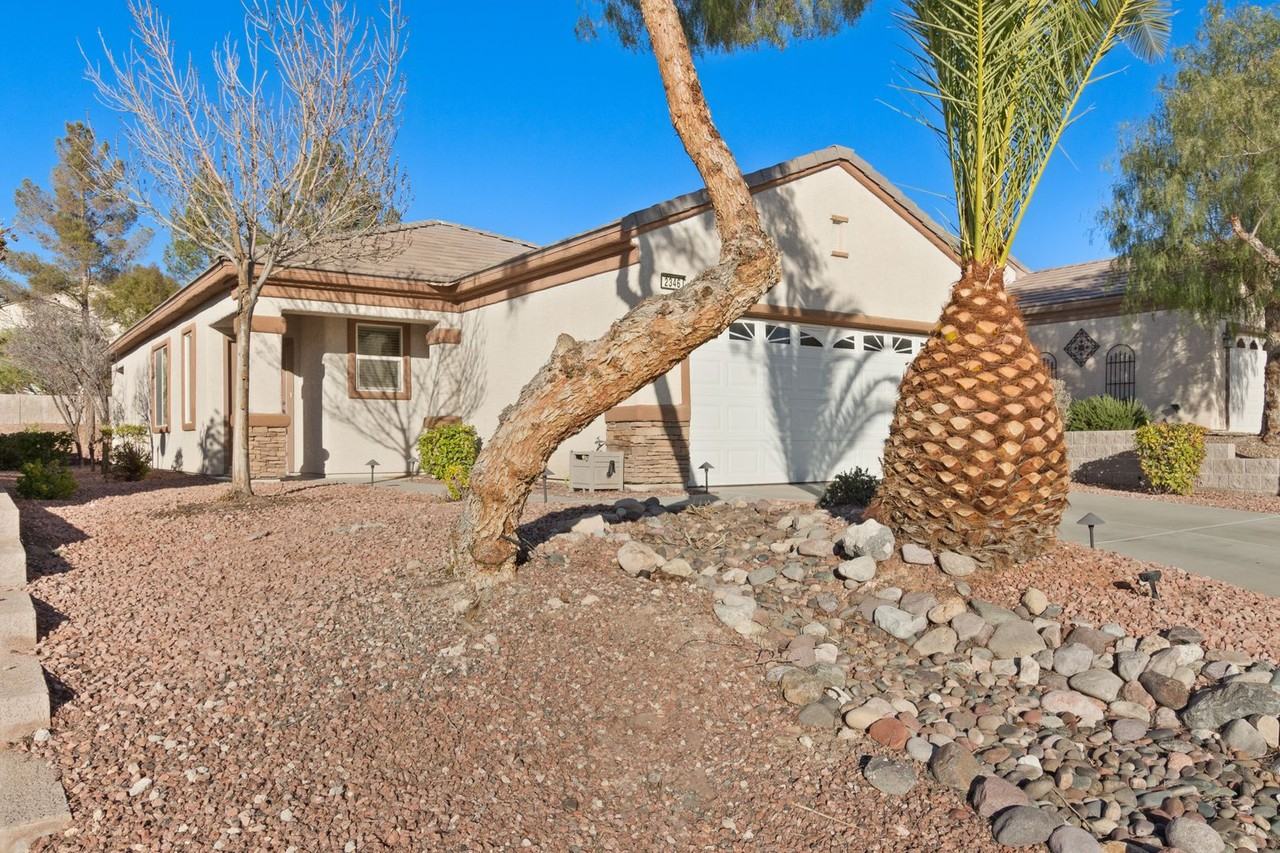 2346 Amana Dr - Photo 3 of 27