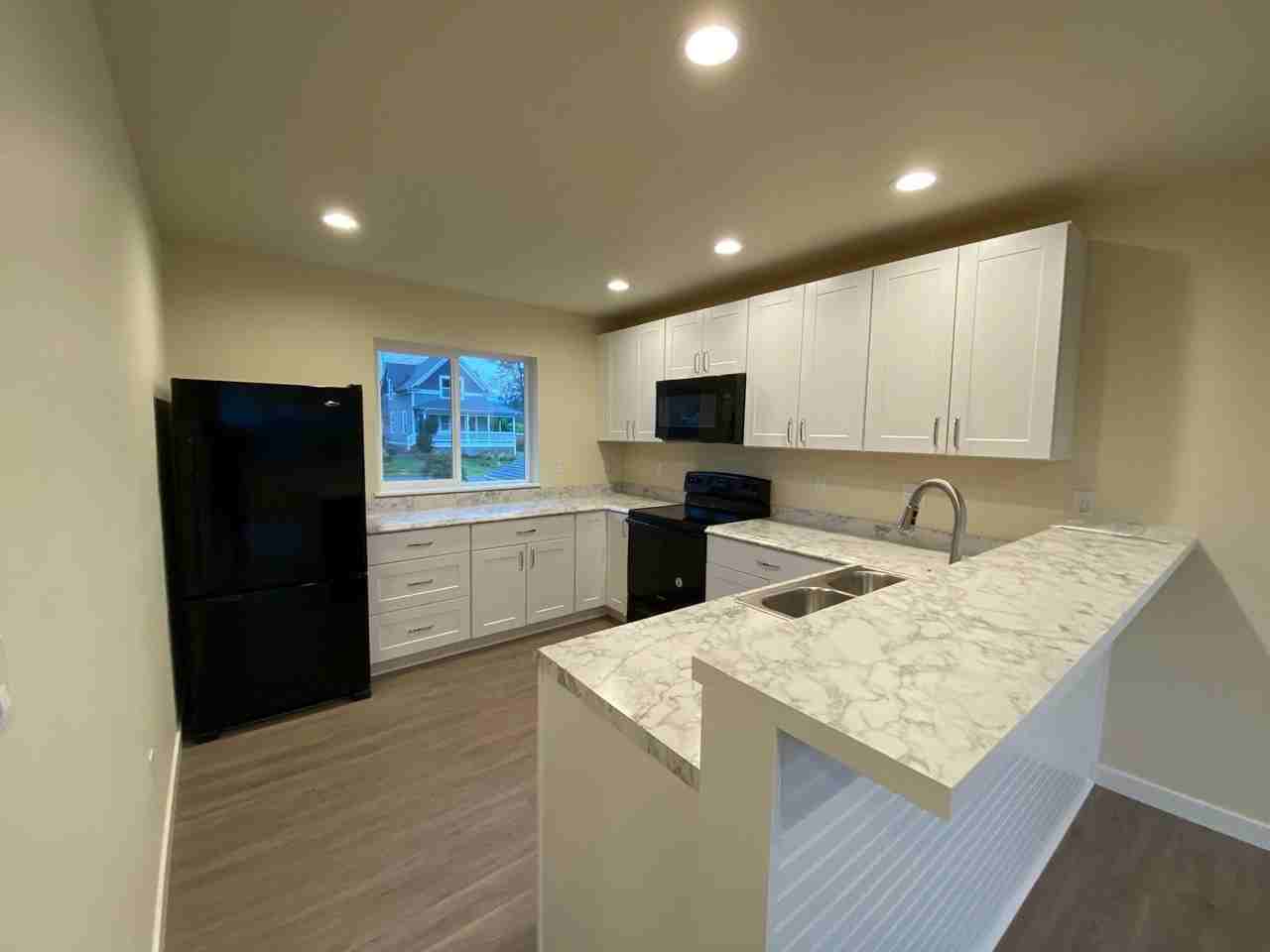 1610 16th St - Photo 2 of 17