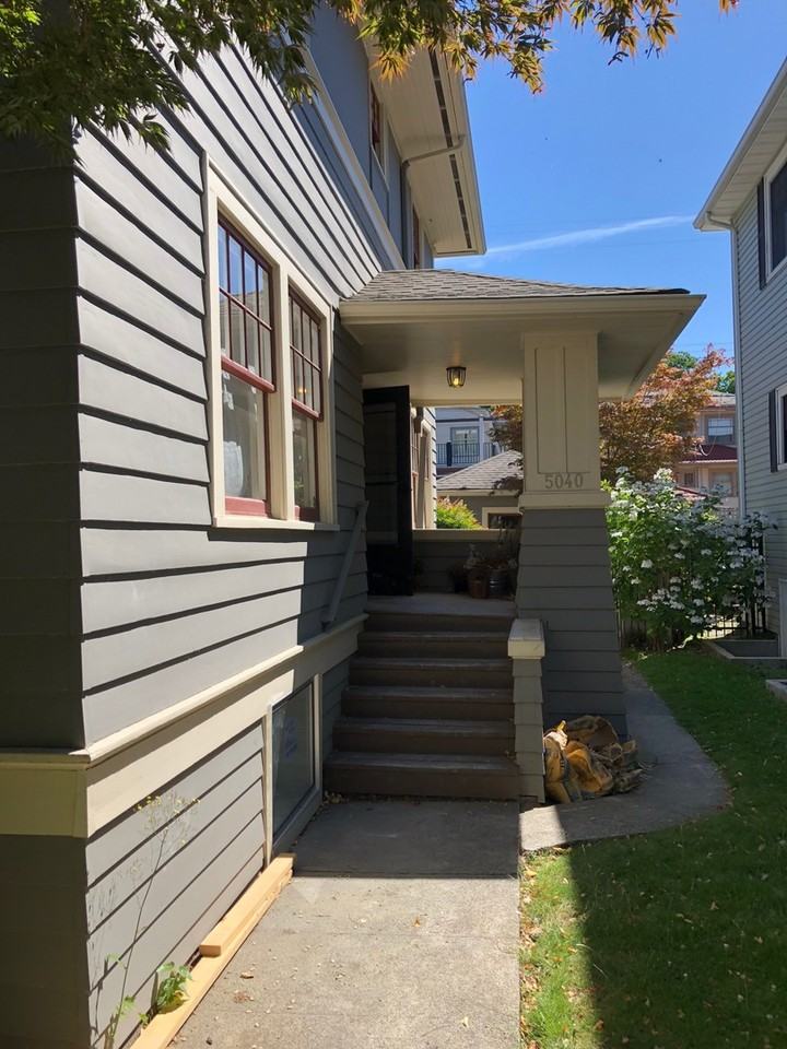 5040 16th Ave Ne - Photo 2 of 13