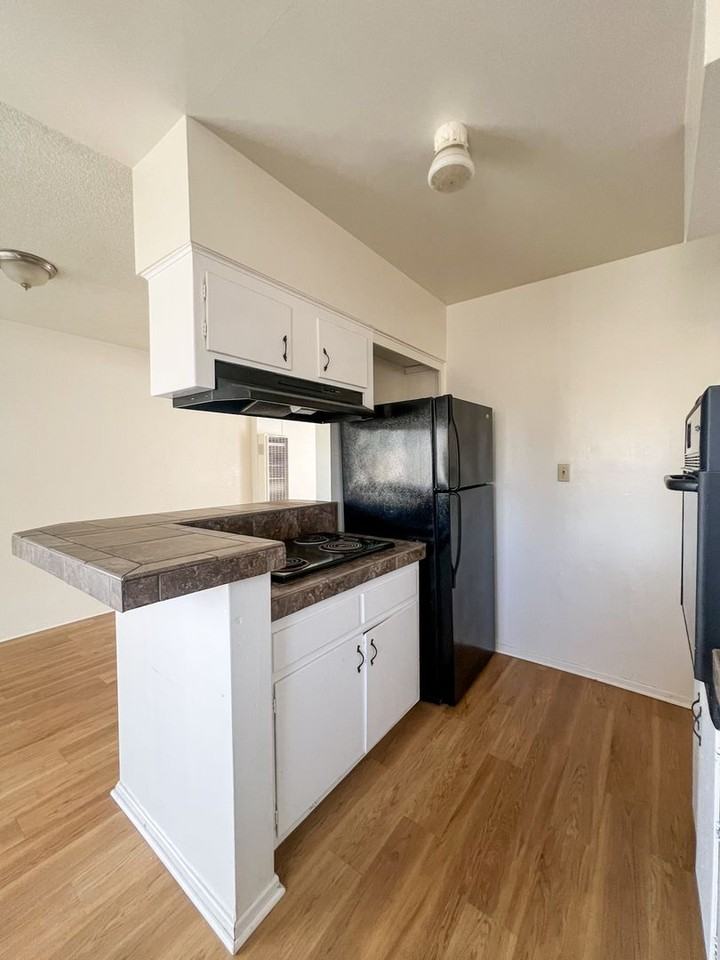 6256 Lupine Ave - Photo 7 of 14