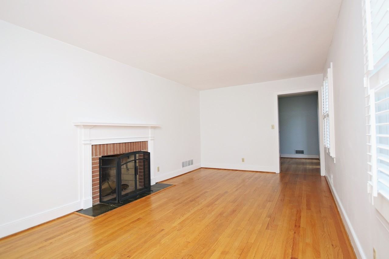 3515 Marlboro Ct - Photo 3 of 18