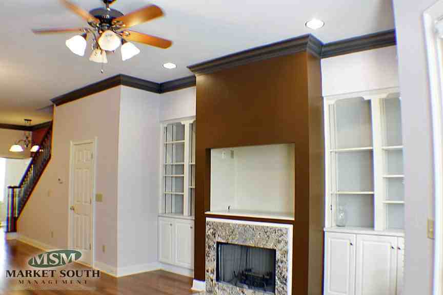335 W Charlton St - Photo 4 of 18