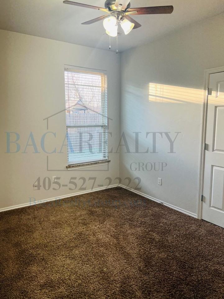 699 Ne 20th Ter - Photo 4 of 14