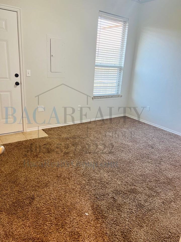 699 Ne 20th Ter - Photo 6 of 14