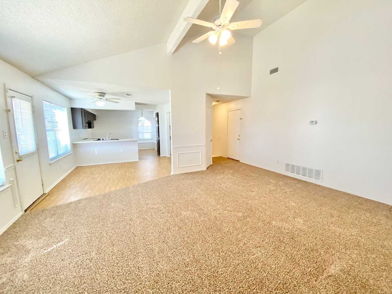 800 Canary Ln - Photo 3 of 19