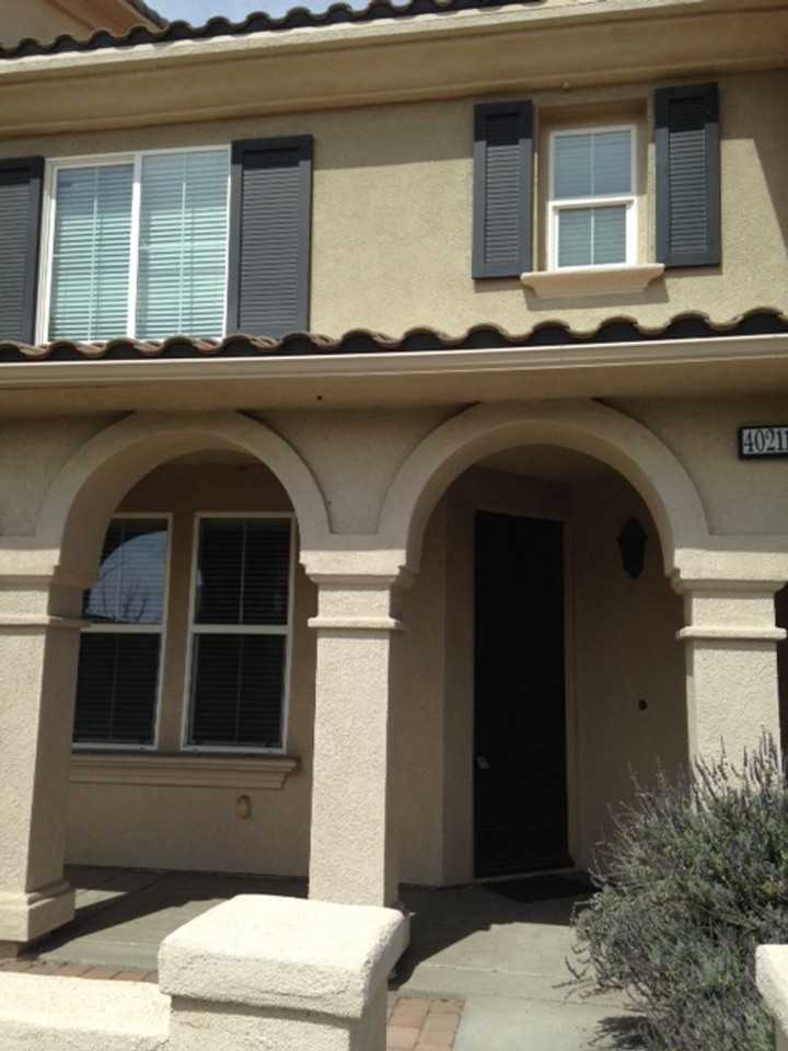 40211 Rosewell Ct - Photo 2 of 8
