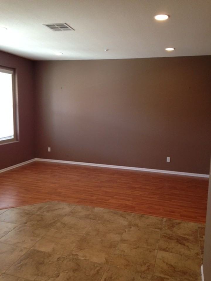 40211 Rosewell Ct - Photo 3 of 8