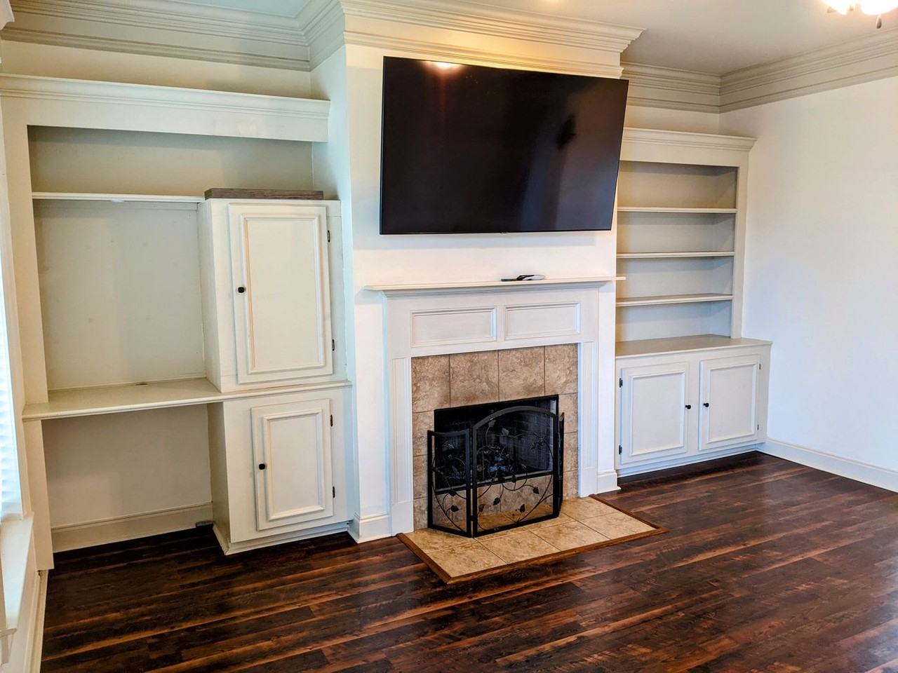 300 King Arthurs Way - Photo 3 of 23