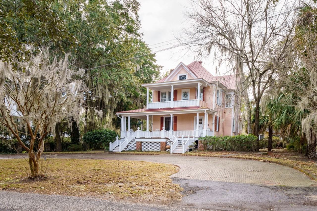 502 Washington St - Photo 3 of 50