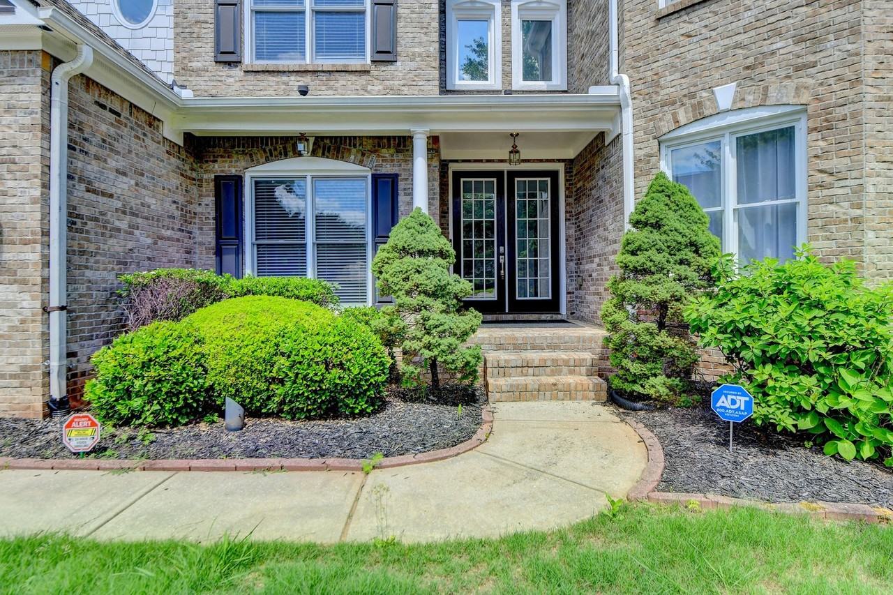 2274 Norbury Dr Se - Photo 3 of 50