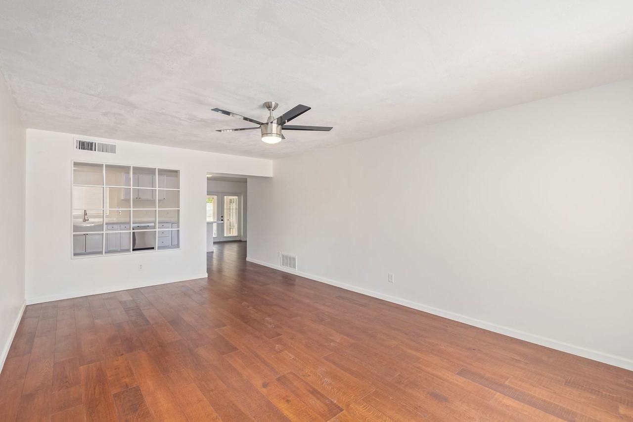 108 W Balboa Dr - Photo 3 of 30