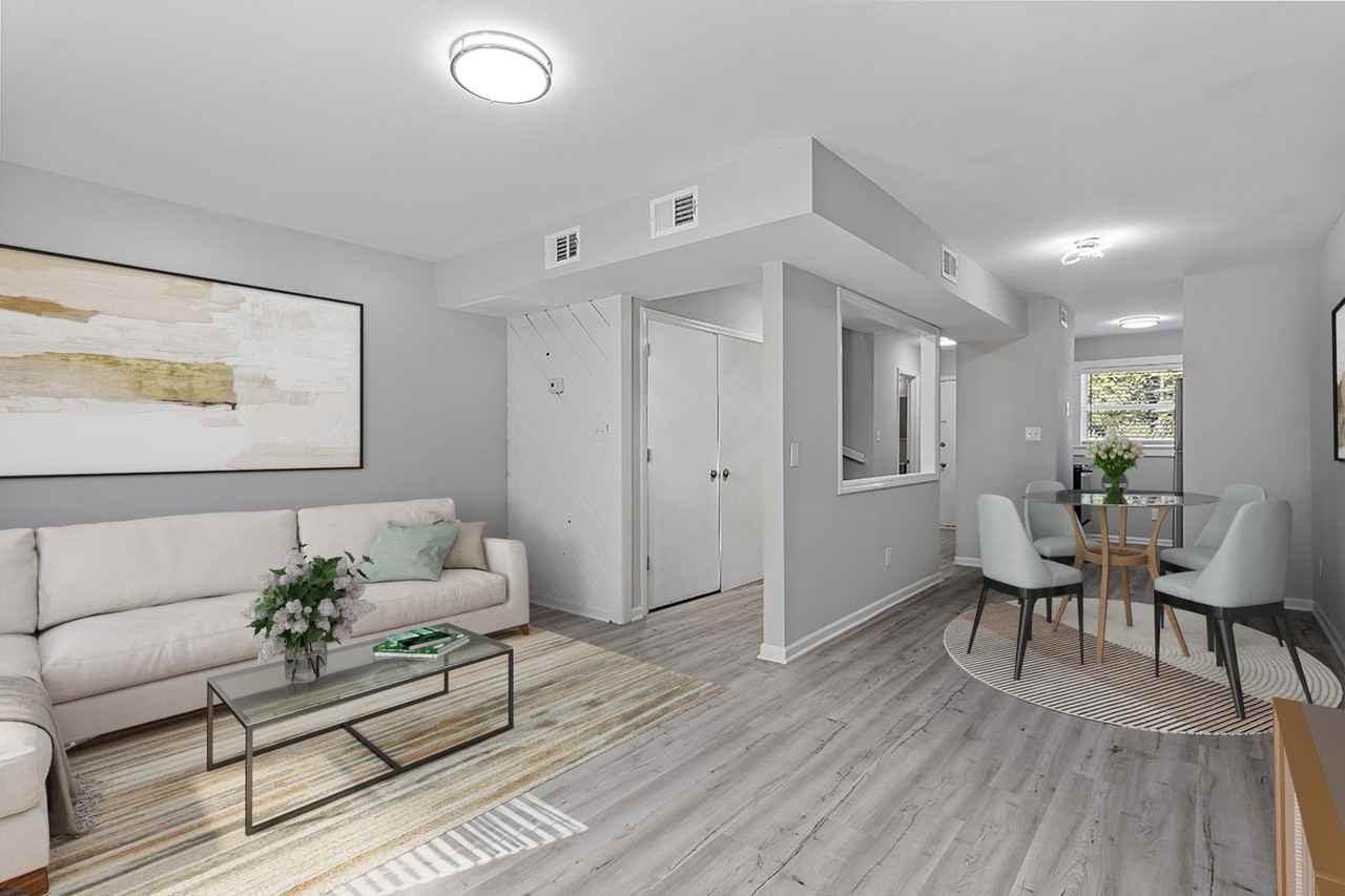 715 Moore Street - Photo 3 of 10