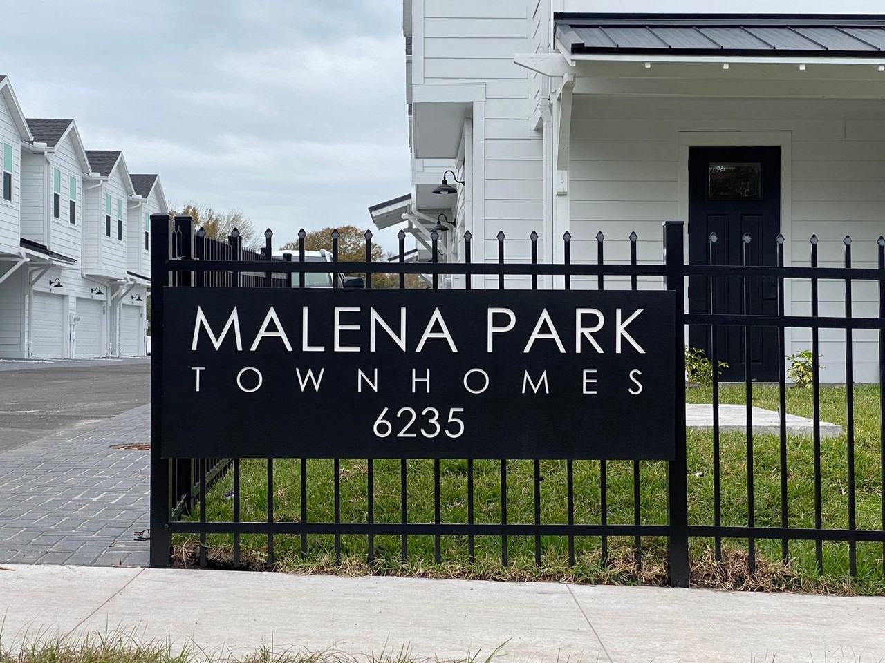 6235 S Manhattan Ave #8