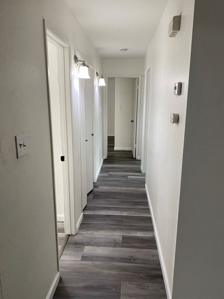 2609 Auburn Ct - Photo 6 of 10