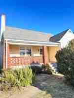 featured image of 122 Summit St